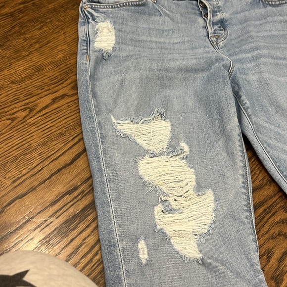 Hudson Jeans - very comfy - one side open and other has threads- Crop - Riley - - Picture 3 of 7